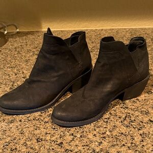 Dolce Vita Black Ankle Booties